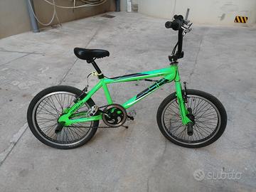 bmx bicicletta montana