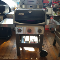 Spirit E-320 barbecue a gas