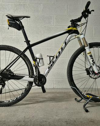MTB Scoott Scale in carbonio