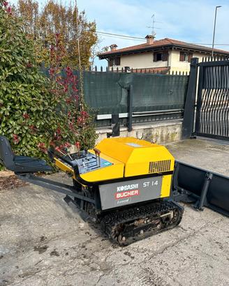 M100 Macchinario cingolato 4 q con lama per la nev
