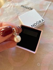 Charm Pandora con perla