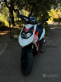 Aprilia sr 50 motard