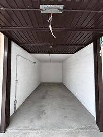BOX AUTO  – POSIZIONE CENTRALE