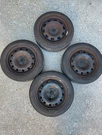 4 Gomme Usate 185/60 R15 con Cerchi da 15”