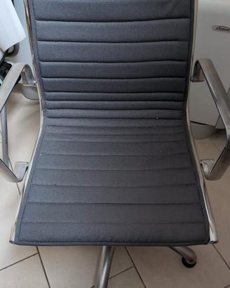 Sedia Ufficio di Design nera e acciaio