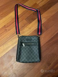 Borsello a tracolla gucci