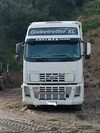 Volvo FH 460 xl con semirimorchio cometto 12,50