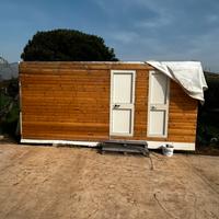 Roulotte rivestita con bagno