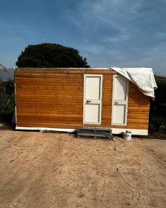 Roulotte rivestita con bagno