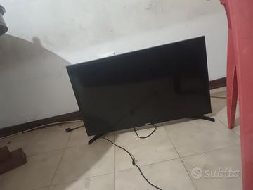 Tv samsung 32 pollici /netflix/rakuten e altro....