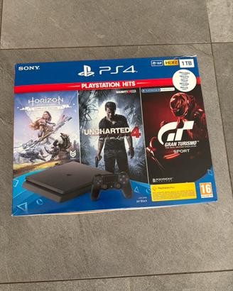 Play Station PS4 bianca 1TB