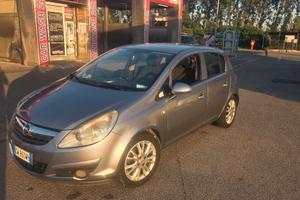 Opel corsa D 2009