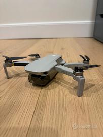Drone DJI mini 2 combo con meno di due ore di volo