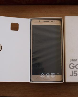 Samsung Galaxy J5 colore dorato CHE NON SI ACCENDE