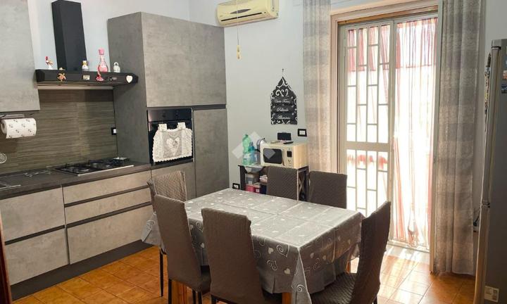 3 LOCALI A POLLENA TROCCHIA