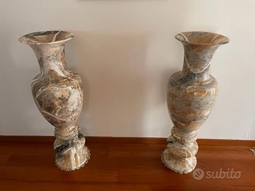Coppia Anfore Decorative di Marmo