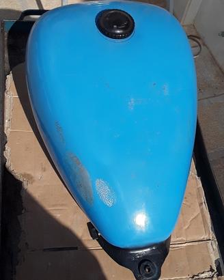 Serbatoio nudo per moto d' epoca usato