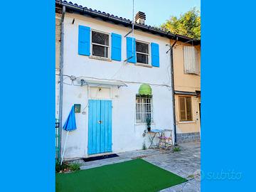 Grazioso Cottage con giardinetto