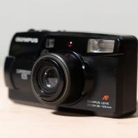 OLYMPUS SUPER ZOOM 35 MM FILM CAMERA