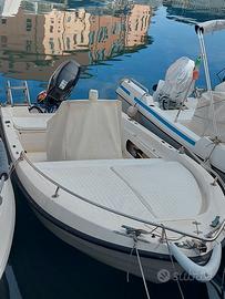 Barca a motore autosvuotante + Suzuki 40/60