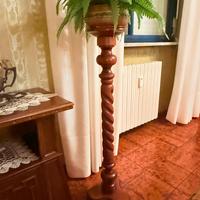 Colonna porta vaso