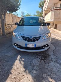 LANCIA YPSILON 1.2 69CV GPL ECOCHIC GOLD