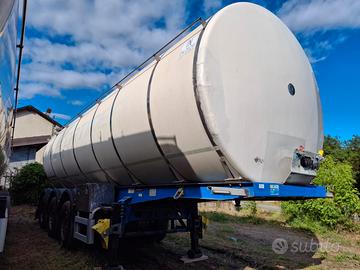 Semirimorchio cisterna Menci