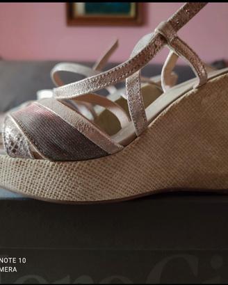 Décolleté con zeppa "Nero Giardini" 