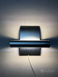Lampada parete metallo grigio