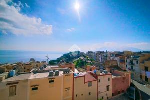 2 LOCALI A SANTA FLAVIA