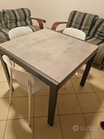  due divani molto belli in ciliegio e tessuto