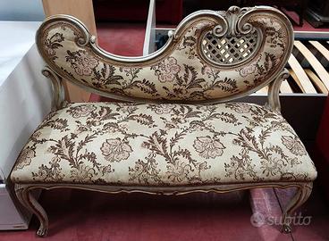Divanetto panca barocchetto tessuto panna.