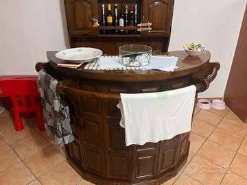 Mobile bar in legno