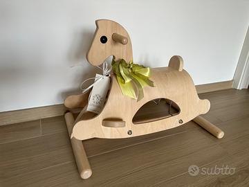 Cavallo a dondolo