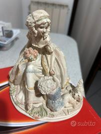 Statuetta ceramica damina