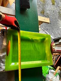 Vassoio in plastica e legno