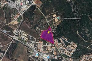 Pressi ospedale Sirai 3,3 ettari recintato