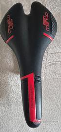 Sella Corsa San Marco Aspide Carbon Fix Nera e Ros