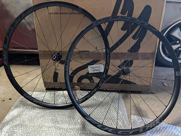 Fulcrum Rapid Red 500 gravel