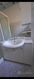 Lavabo con mobile bagno