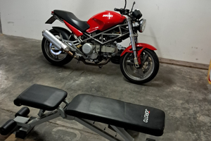 Moto Ducati Monster