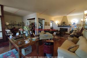 Casa, Castellana Sicula.