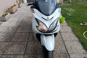  Scooter Yamaha maiesty 400