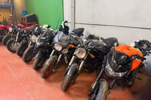 Stock Moto/Scooter Usati da Ripristinare - Solo pe