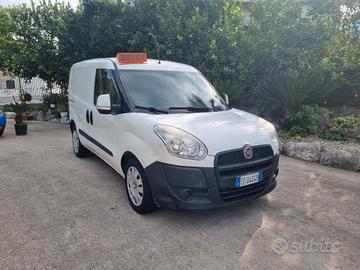 Fiat Doblo Doblò 1.4 T-Jet Natural Power PC-TN Car