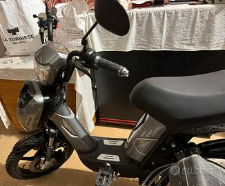 Motorino/bicicletta elettrica