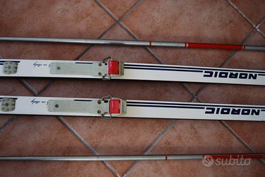 Sci da fondo con bastoncini