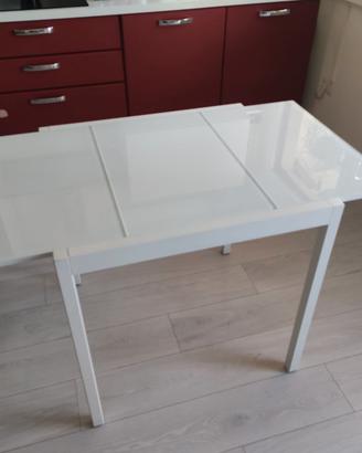 Tavolo in vetro bianco Ikea