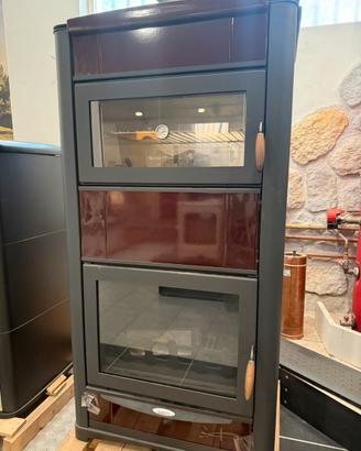 Termostufa a legna con forno Laminox Hidro