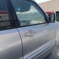 Porta anteriore dx MITSUBISHI PAJERO GLS anno 2005
